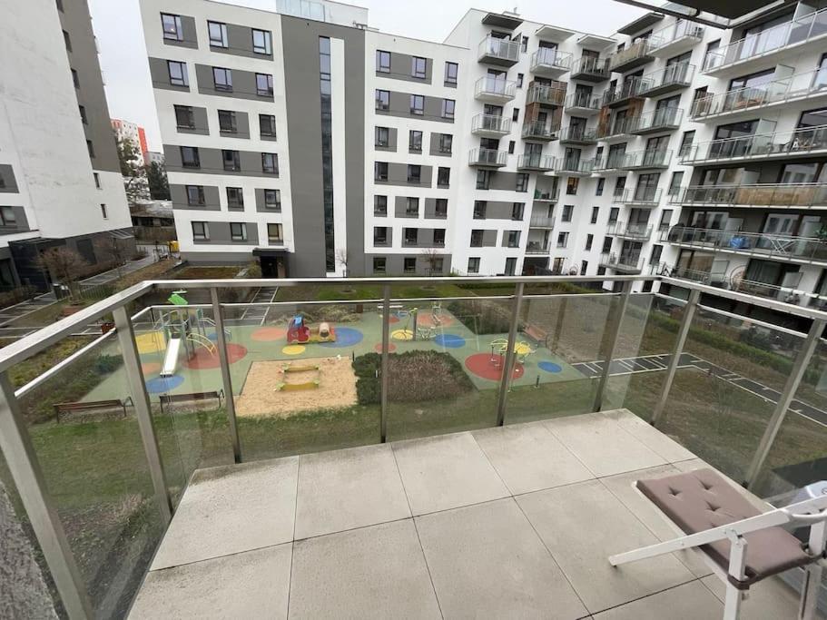 Forum Wola Fine Apartment Warsaw Exterior photo